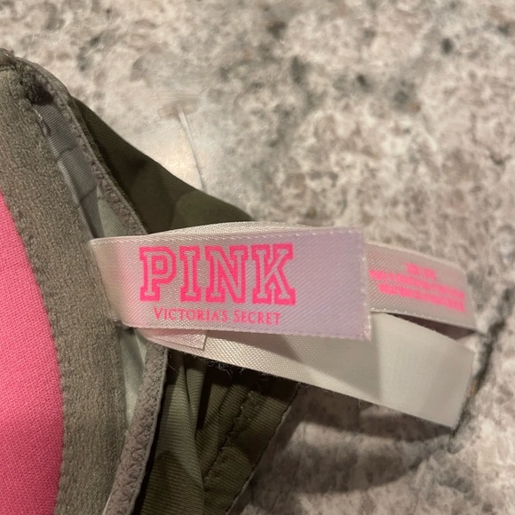 PINK Victoria's Secret Camouflage Bra size 32B padded, front clasp, adjustable - Picture 5 of 6